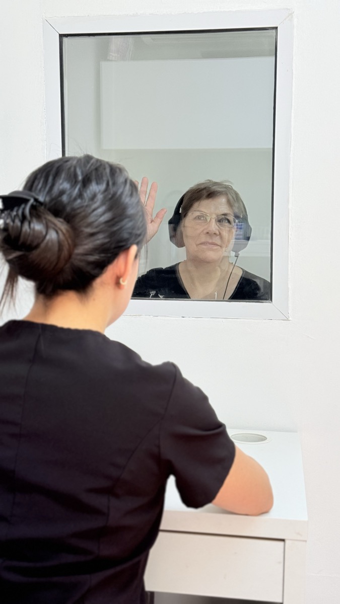 Audiometría en cabina sonoamortiguada